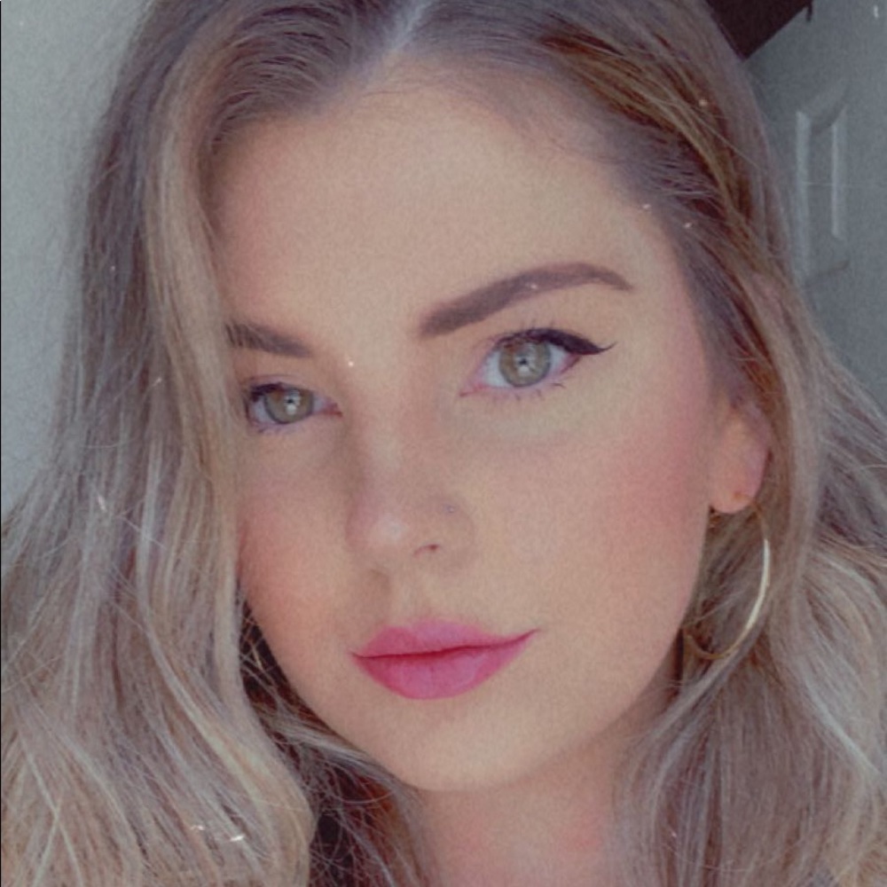 Meet your Posher, Hannah